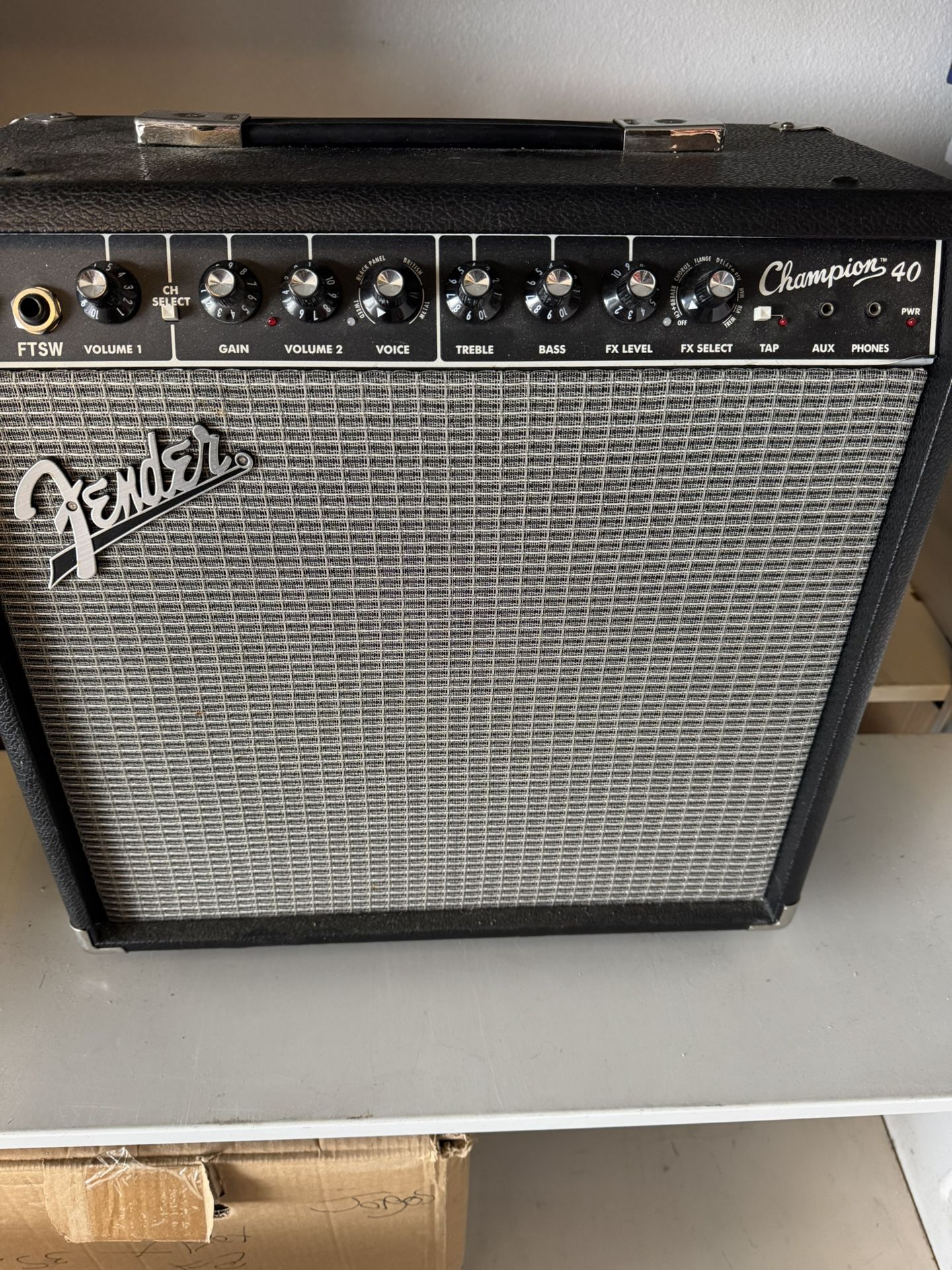 Fender Champion 40 (Like New)