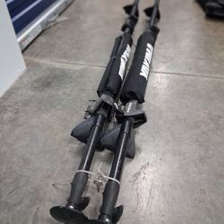 YAKIMA ROOF RACK. WITH 🔑 