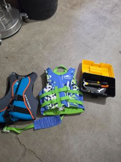 Kids life jackets and tool kit