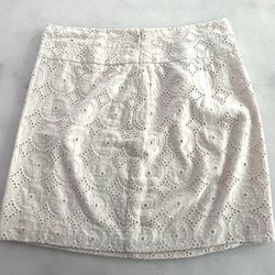LOFT mini skirt ivory size 00 petite