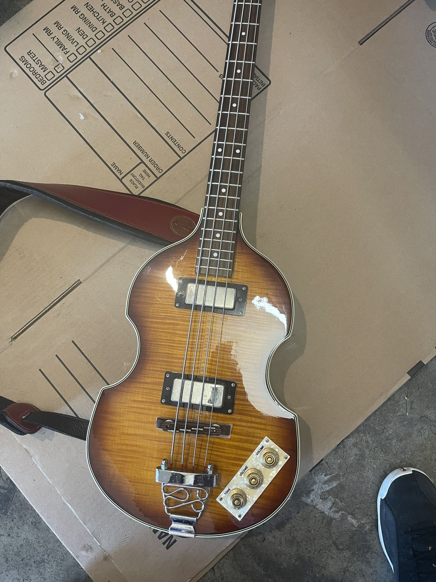 Epiphone Viola Sunburst Electric Bass Guitar