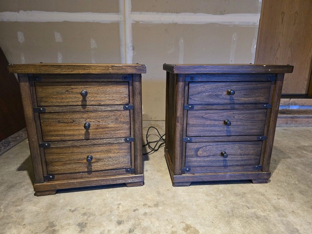 Hard Wood 2 Night Stand sets