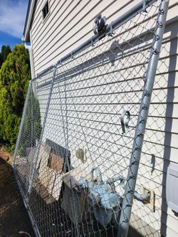 gate 83×114 inch.