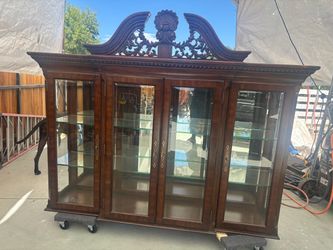China cabinet display