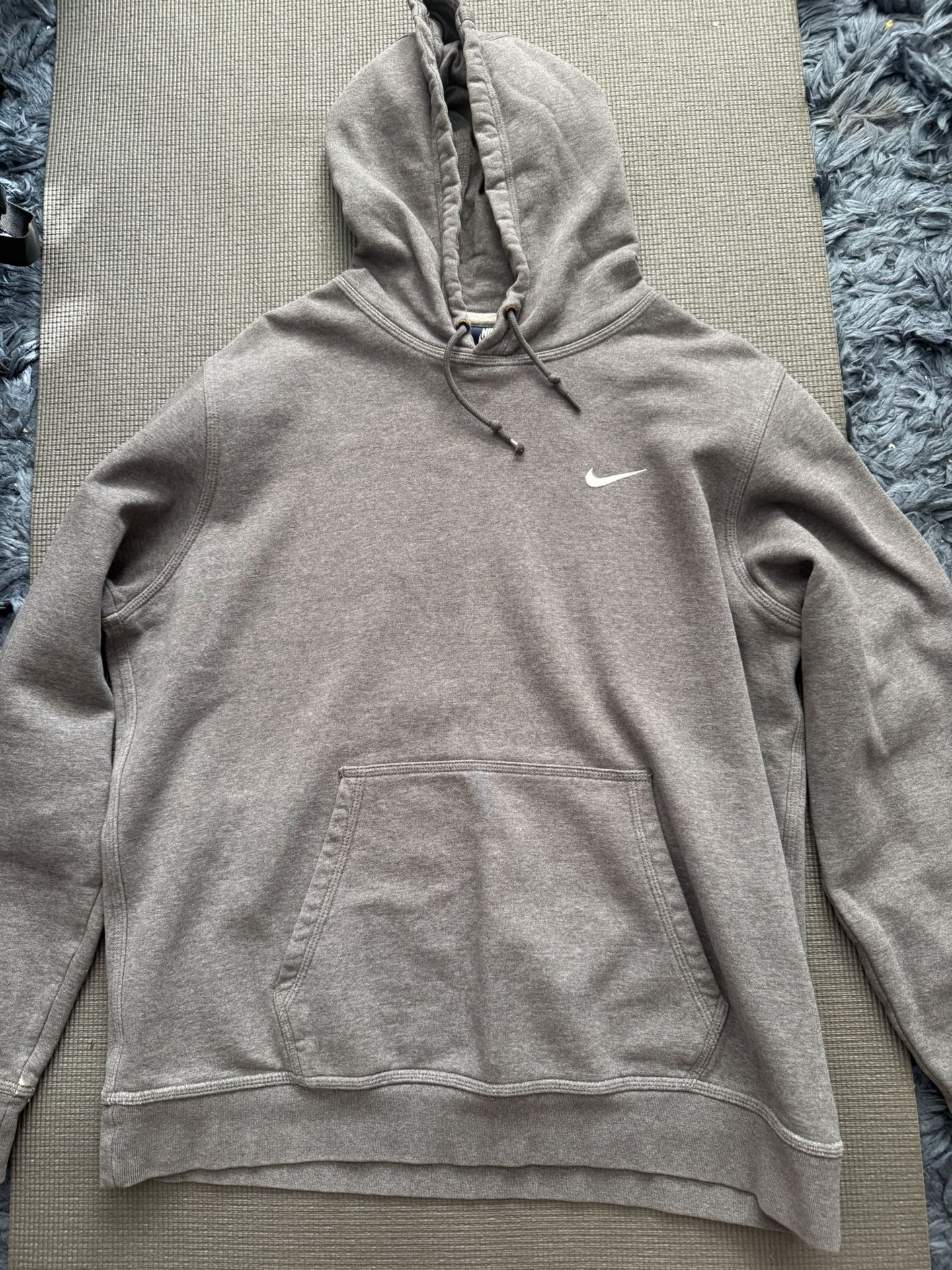 Nike sweatshirt (soft) - Size large