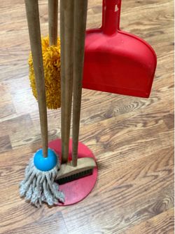 Melissa and Doug Kids Play Pretend Cleaning Set