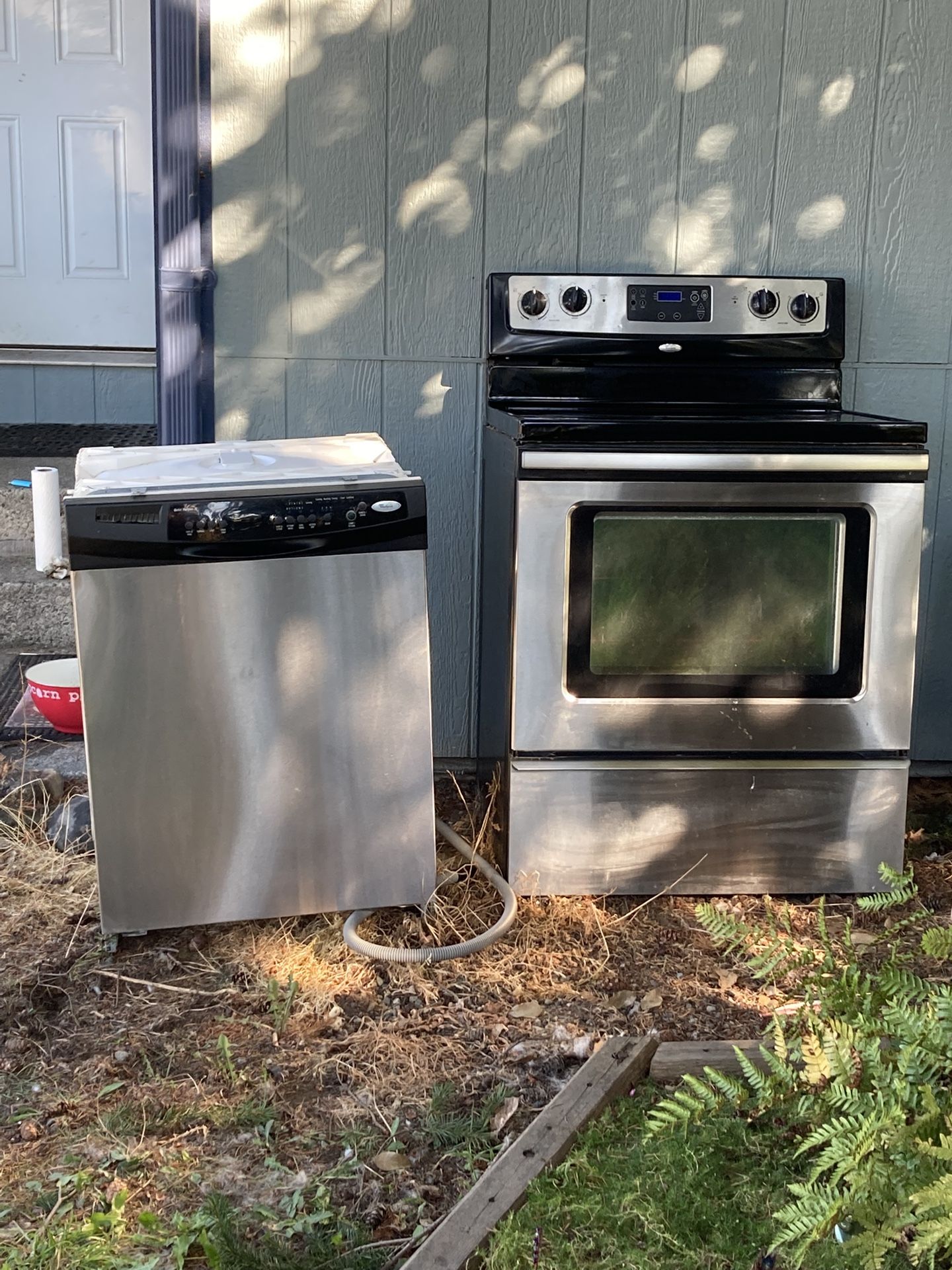 Whirlpool Dish Washer And Oven