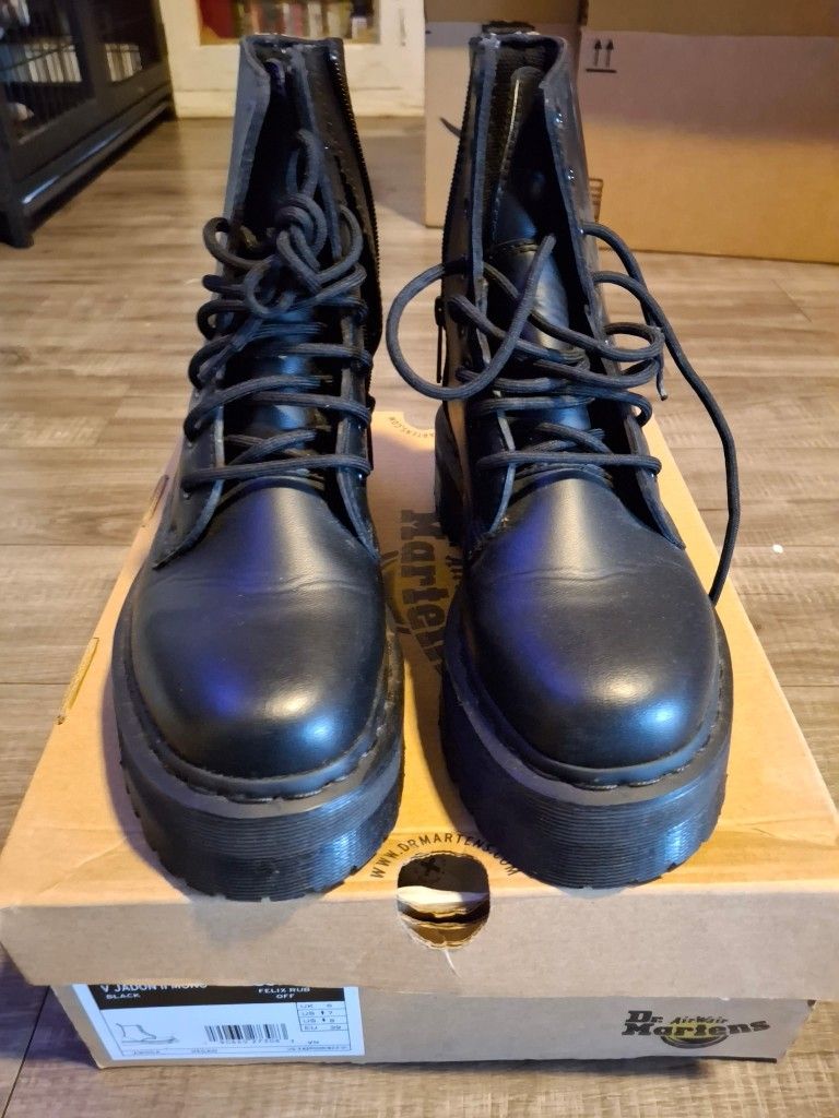 Dr Martin Boots
