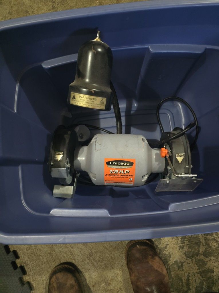 6" Bench Grinder 1/2hp With Light