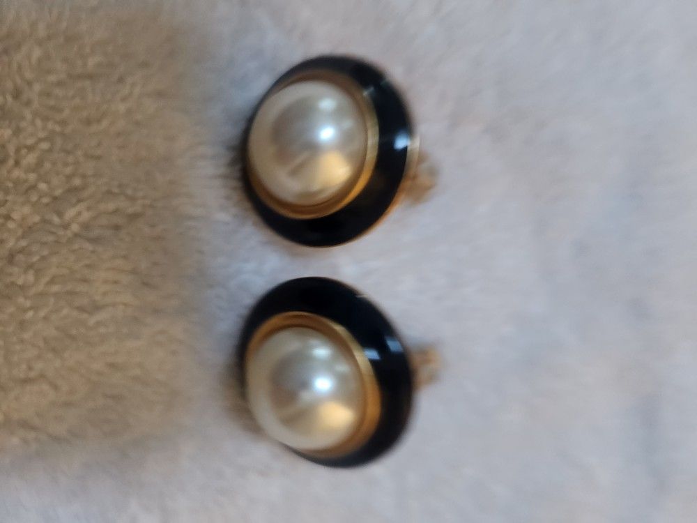 Black, Gold Rim Faux Pearl Clip Earrings