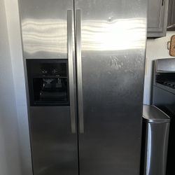 Kenmore Refrigerator Works Fine Now But May Need  Repair 