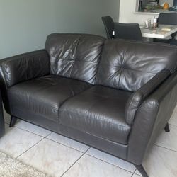 Couch And Small Table 