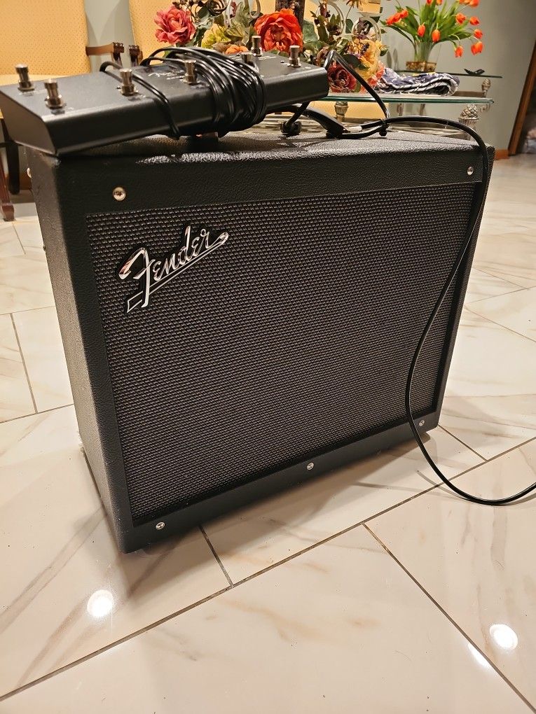 Mustang GTX100 Amp W/ Footswitch