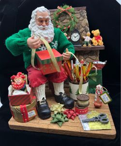 KIRKLAND SIGNATURE FABRIC MACHE SANTA