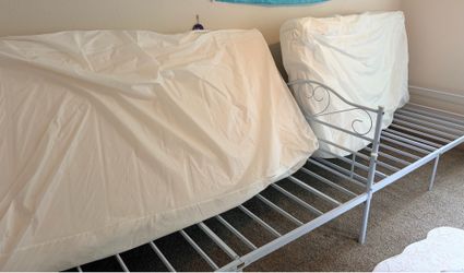 MATRESS WITH BED (ALMOST LIKE NEW)