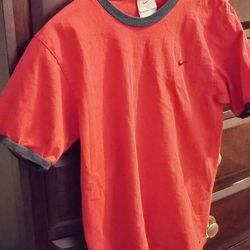 T-shirt Man's Nike Small Red