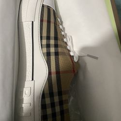 Brand new Burberry Shoes With Box And Dust Bag 