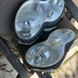 Headlights Mercedes 2004.