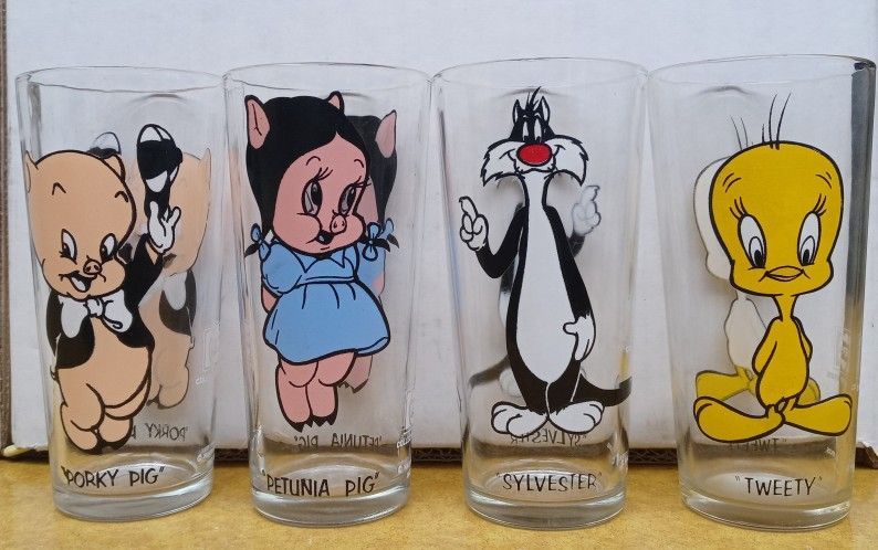 1973 Pepsi / Warner Bros Collection Glasses Set Of 12