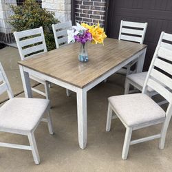 Beautiful ASHLEY FURNITURE Dining Set for 6! Table with 6 matching chairs. Sturdy!