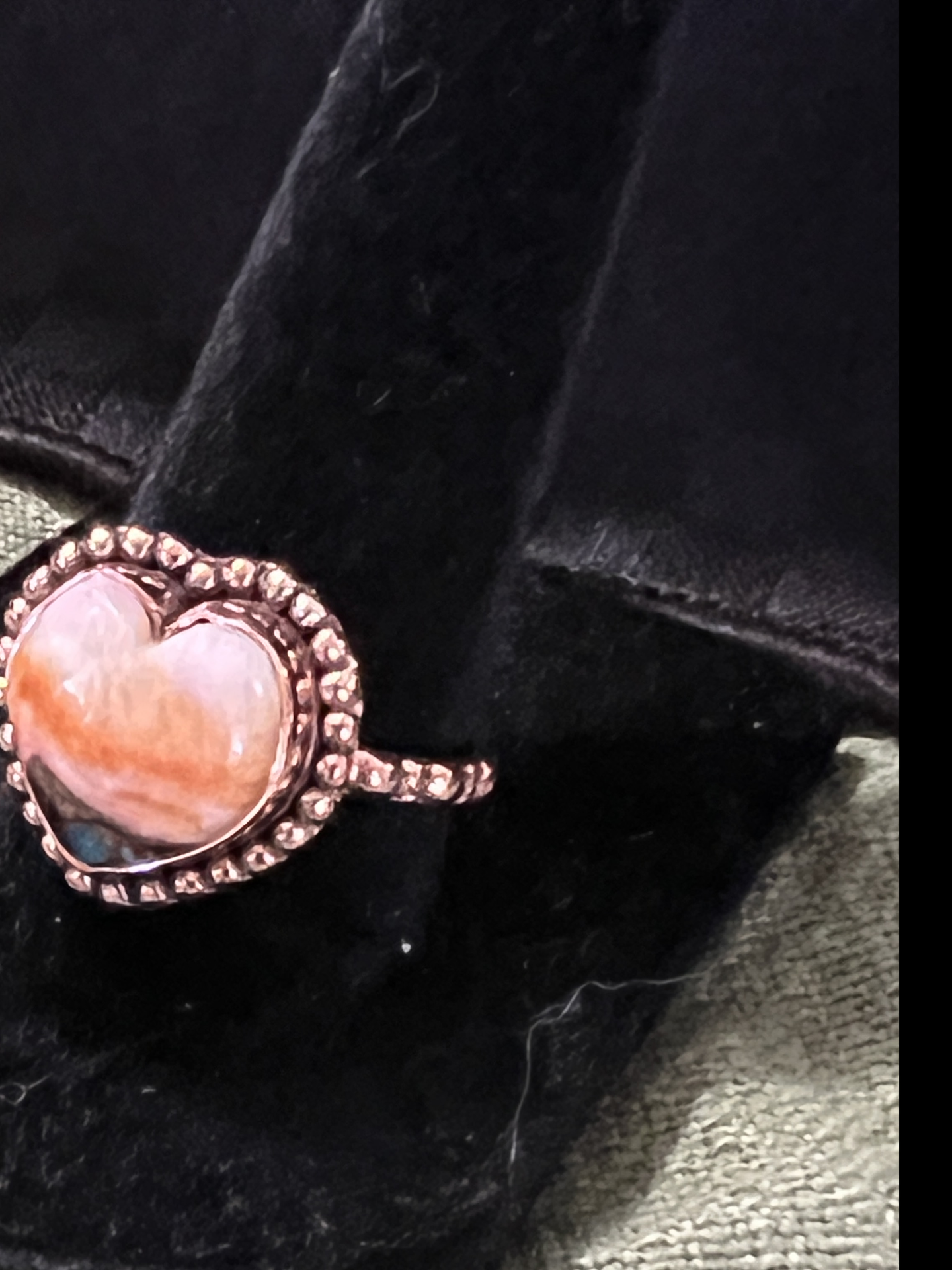 Gorgeous, spiny oyster heart shaped ring