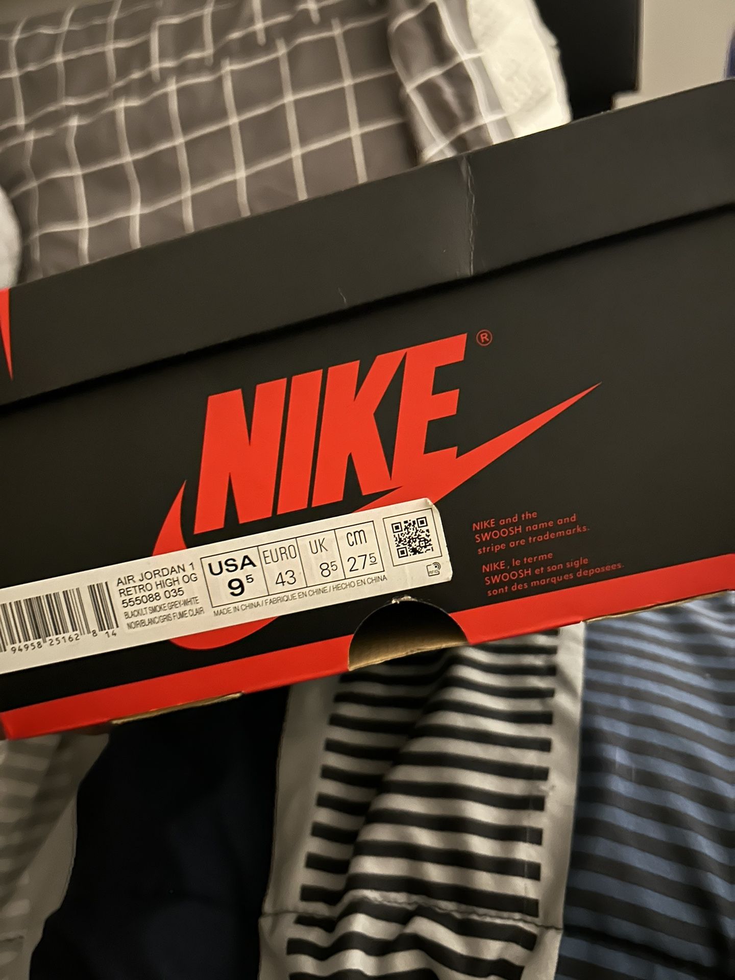Air Jordan 1 Retro High OG Shadow