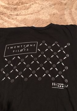 Twenty one Pilots T shirt medium