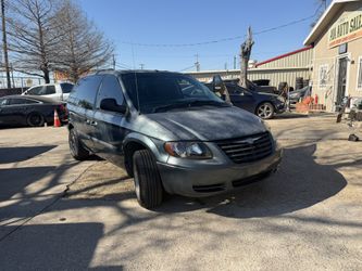 2005 Chrysler Town & Country