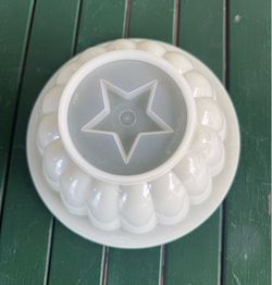 Vintage Tupperware Jel-N-Serve Gelatin Mold 616-4. 632-4 No Lid