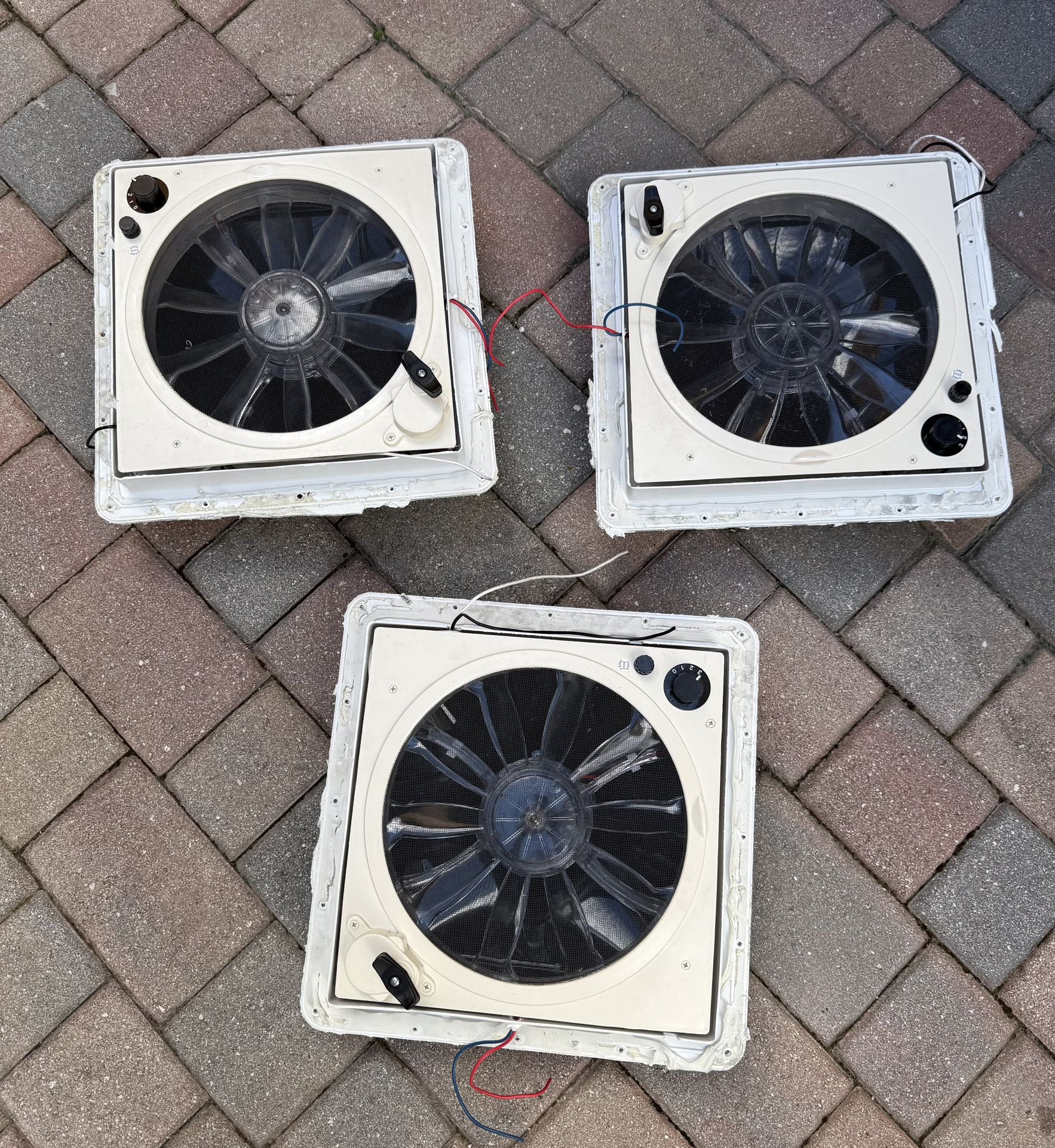 2022 Thor RV Motorhome Exhaust Fans