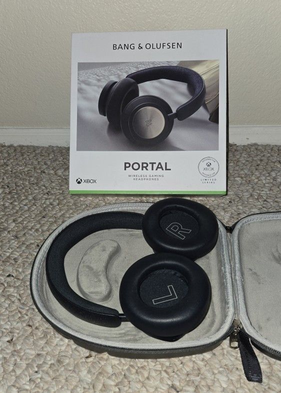 Bang & Olufsen Premium Wireless Headphones / Gaming Headset