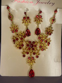 Red necklace set