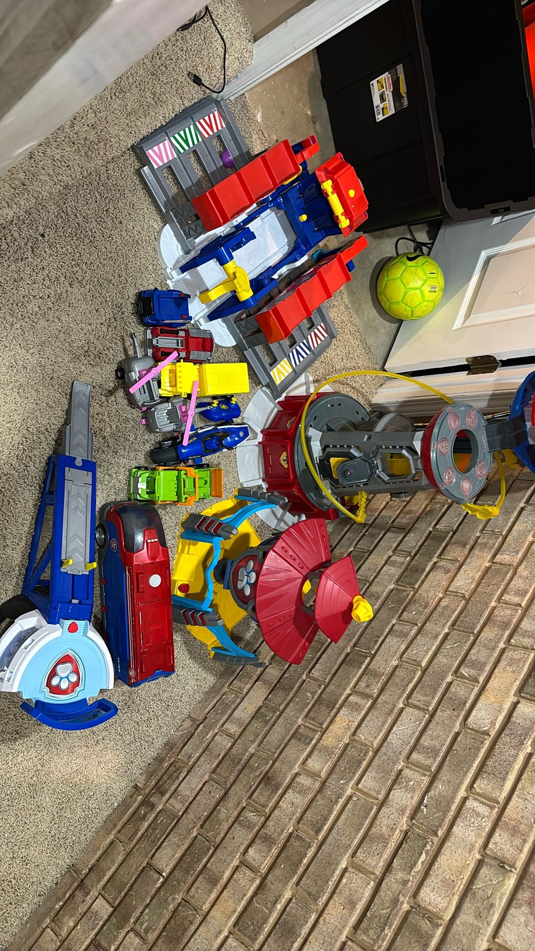 Paw Patrol Tower HQ Headquarters And Car Lot