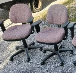 7 Office Chairs