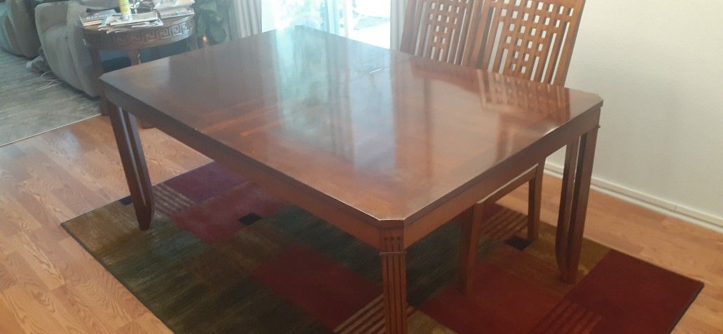 Wooden Dining Room Table With Leaf