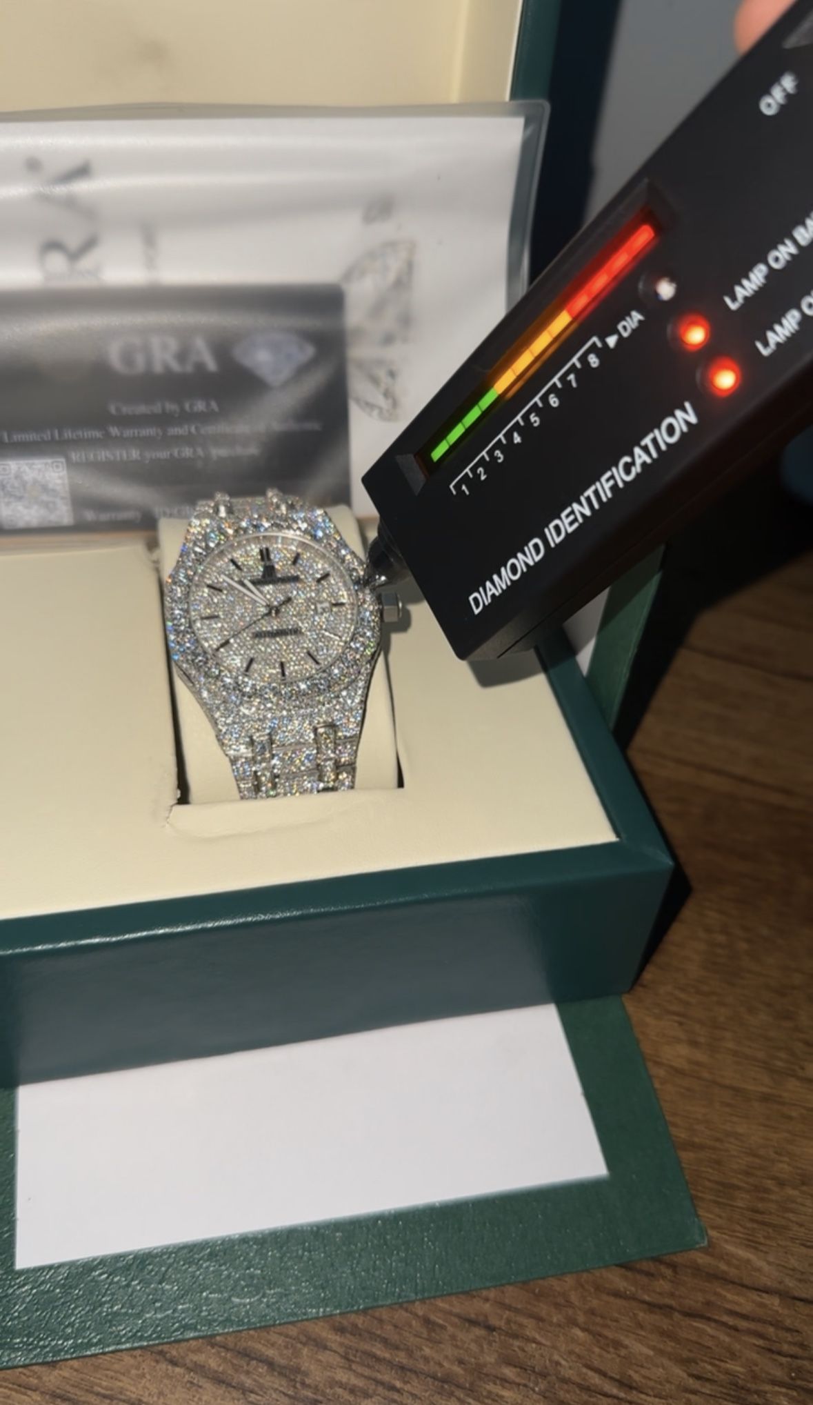 VVS MOISSANITE AP