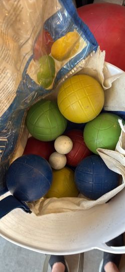 Bocce ball set