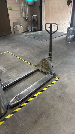 Pallet jack