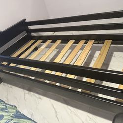 twin size bed & drawers