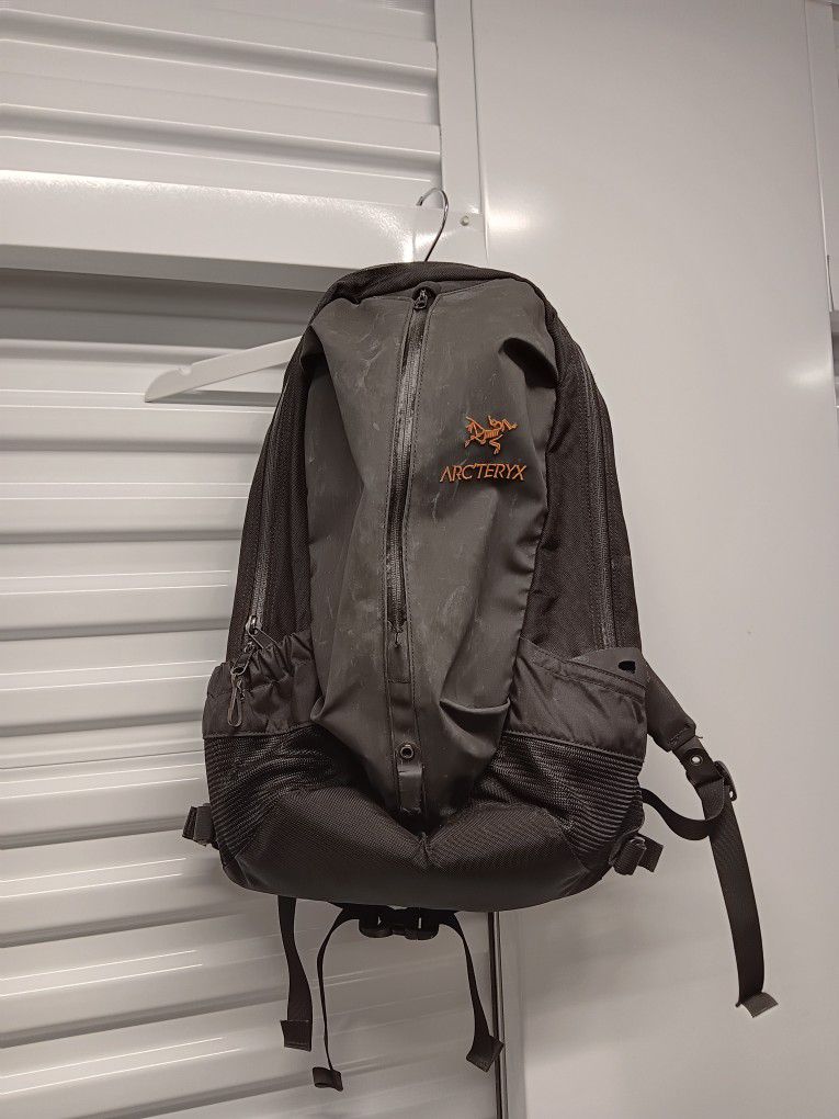 Arc’teryx Arro 22 Backpack 