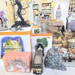 Dept 56 Hallowed Collection. Haunted Railways Along With Light Ip Lanterns.  All In Great Shape. Few Building