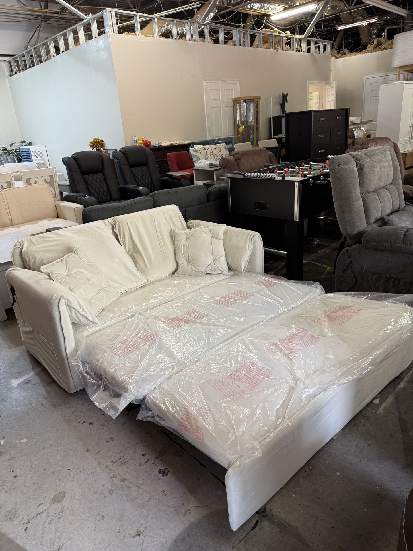 Pull Out Sofa Bed, 3 in 1 Convertible Sleeper Sofa Bed with Storage Bag & USB Port, Velvet Loveseat Couch for Living Room, Apartment and Small Space (