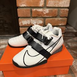 Nike Romaleos 4 - Size 9 Men