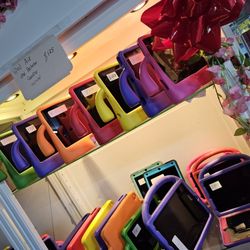 Ipad AIR IPAD CARGADORES Y PROTECTORES INCLUIDO $125. IPAD Air Protector Charger Included 