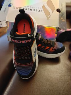 NEW Skechers Girls Shoes Size 11.5. Bounder Groovy Moves