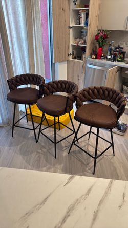Set of 4 Brown Woven Modern Bar Stools