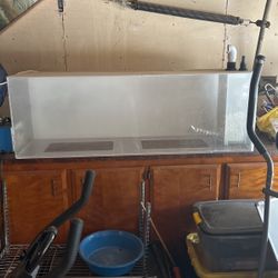100 Gallon Acrylic Fish Tank L 5ft W 18in 
