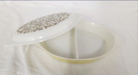 Pyrex 1960's Olive 1 1/2 Quart Casserole Dish 
