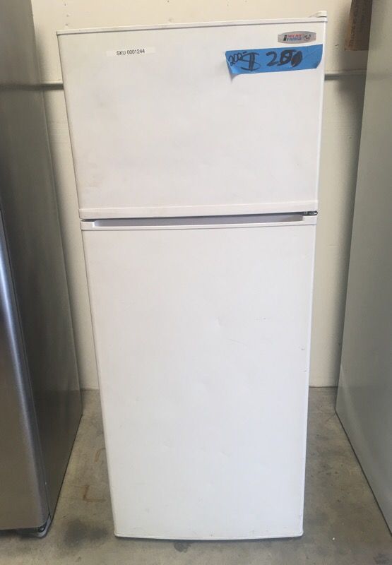 Micro fridge top freezer refrigerator 24”w