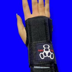 NEW - Triple Eight Saver Series Wristsaver II for Skate and Skateboarding 